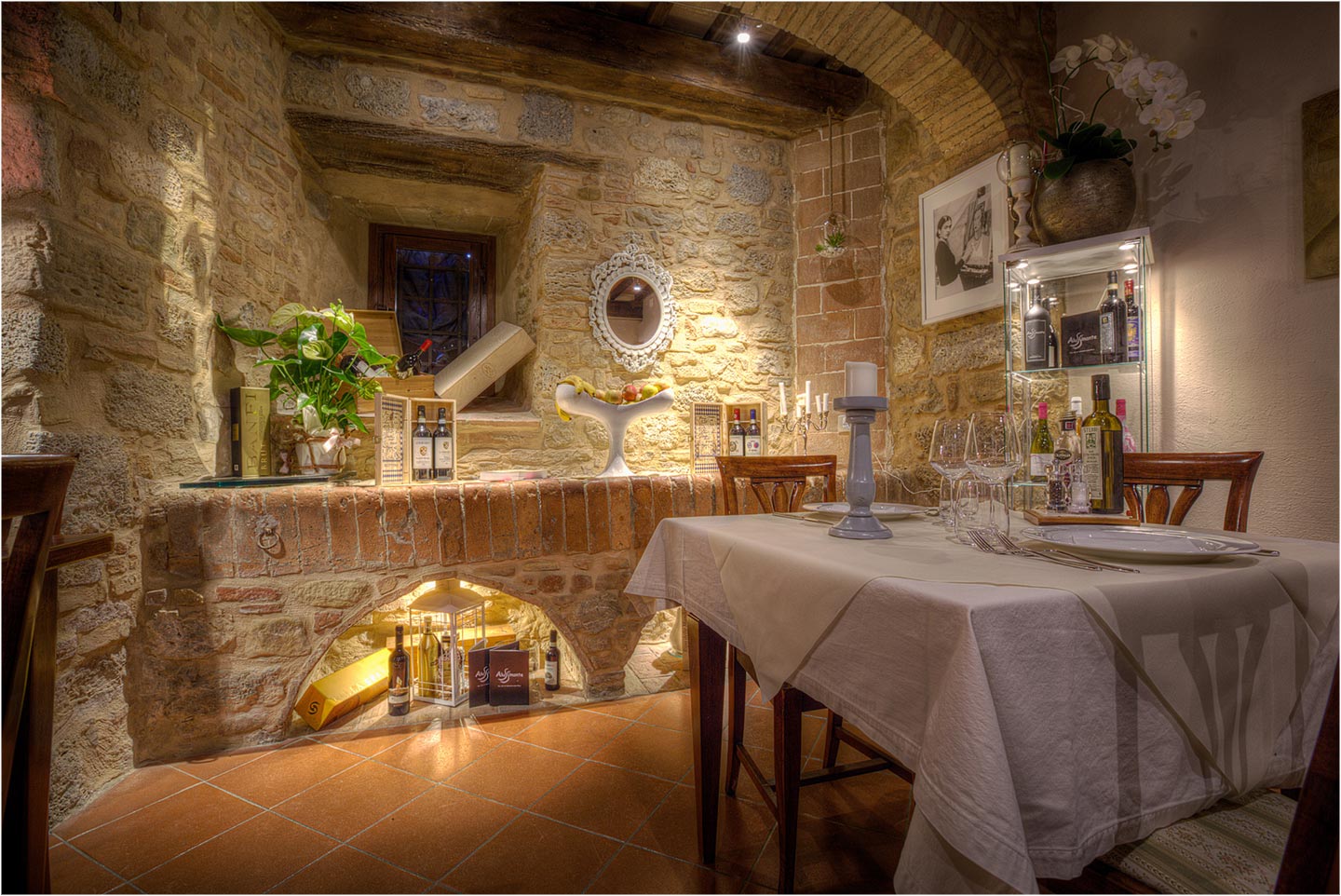 Restaurant Hotel rooms suites spa Casole d'Elsa Siena Tuscany