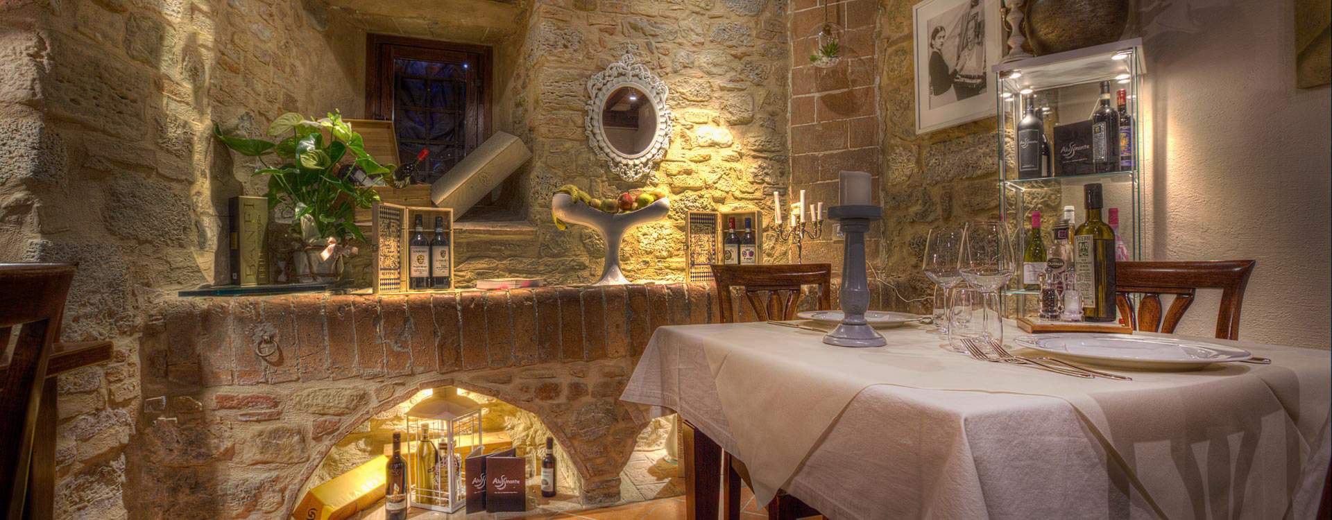 Hotel spa restaurant in Tuscany Casole d'Elsa province of Siena